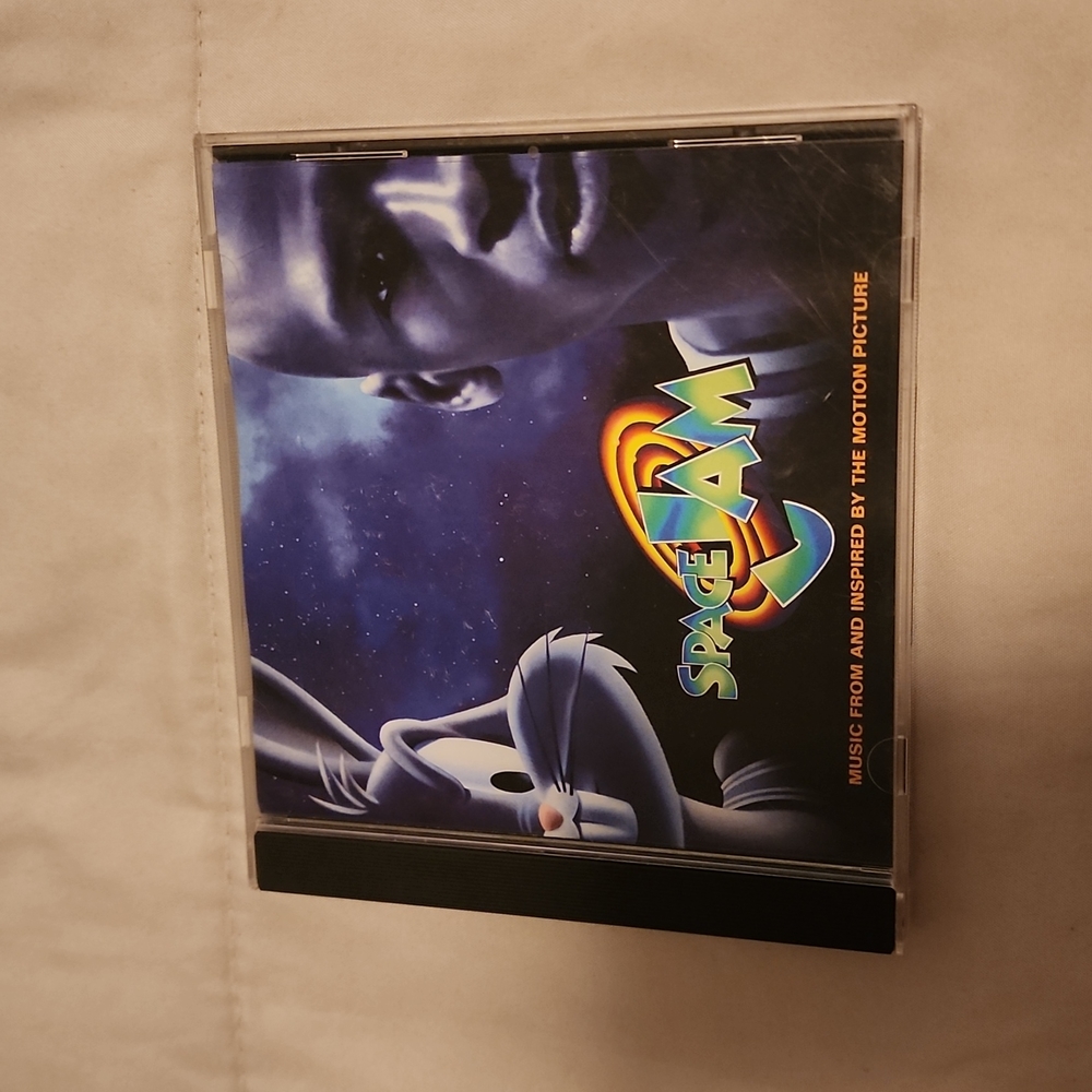 Space Jam Bundle 1996 - Space Jam (Clam) VHS Tape & Soundtrack CD - Picture 5 of 13